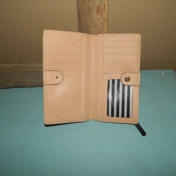 Kate Spade Southport Ave. Stacy Pebble Black Slim Wallet - Picture 3 of 4